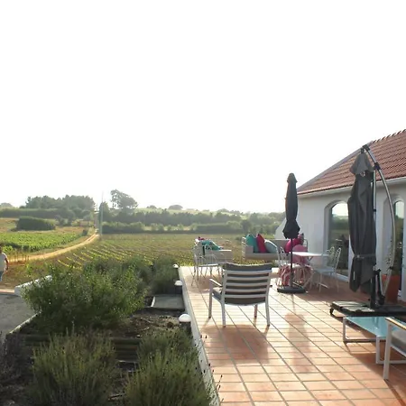 Entre Vinhas & Mar Alojamento de Turismo Rural Óbidos
