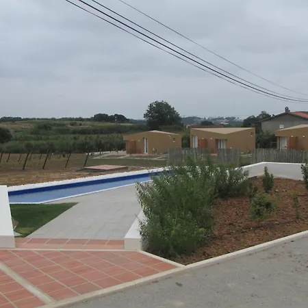 Alojamento de Turismo Rural Entre Vinhas & Mar