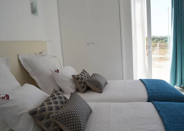 Entre Vinhas & Mar Feriegård *