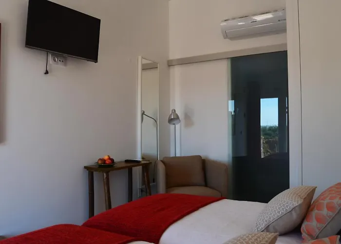 Entre Vinhas & Mar Feriegård *