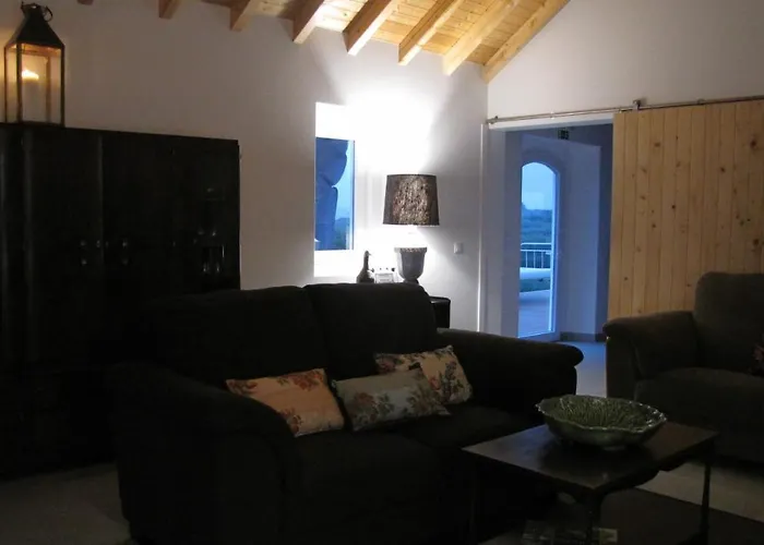 Entre Vinhas & Mar Feriegård *